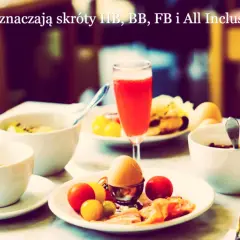 Co oznacza HB w hotelu? Poznaj szczegóły wyżywienia i oszczędności
