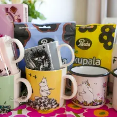 Co przywieźć z Litwy? Słoik dżemu z arktycznych jagód, czekolady Karl Fazer, kubki z Muminkami i słodycze Panda.