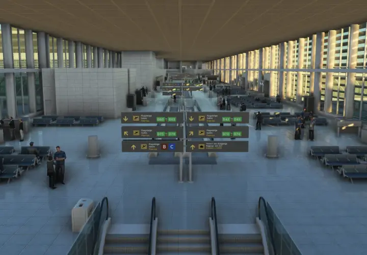Nowoczesny terminal lotniska Malaga z rzędami siedzeń, tablicami informacyjnymi i pasażerami czekającymi na loty.
