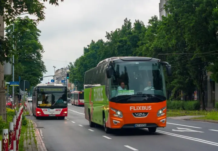 Gdzie zatrzymuje się FlixBus w Gdańsku? Odkryj najlepsze przystanki