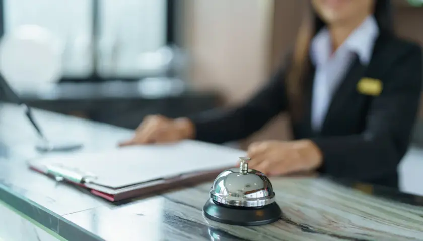 Czy w hotelu trzeba pokazać dowód? Ważne informacje dla gości