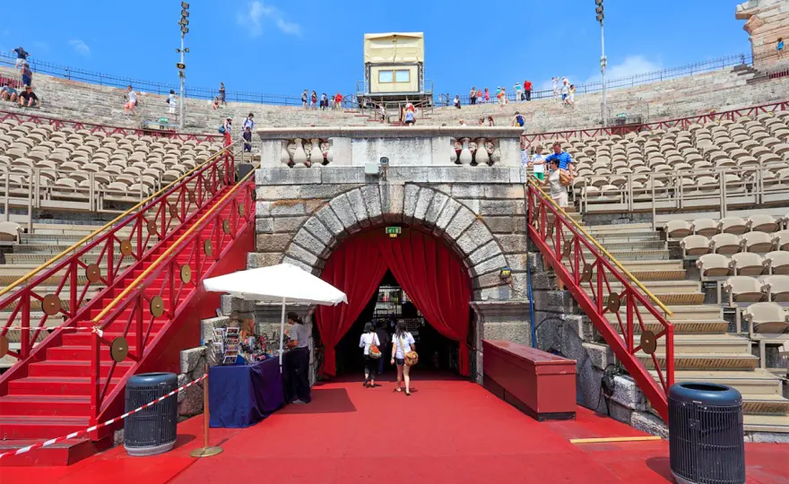 Arena di Verona: Zwiedzanie, Opera i Bilety Twój Przewodnik