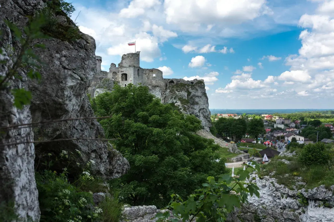 Ogrodzieniec atrakcje - odkryj ukryte skarby i niezapomniane miejsca