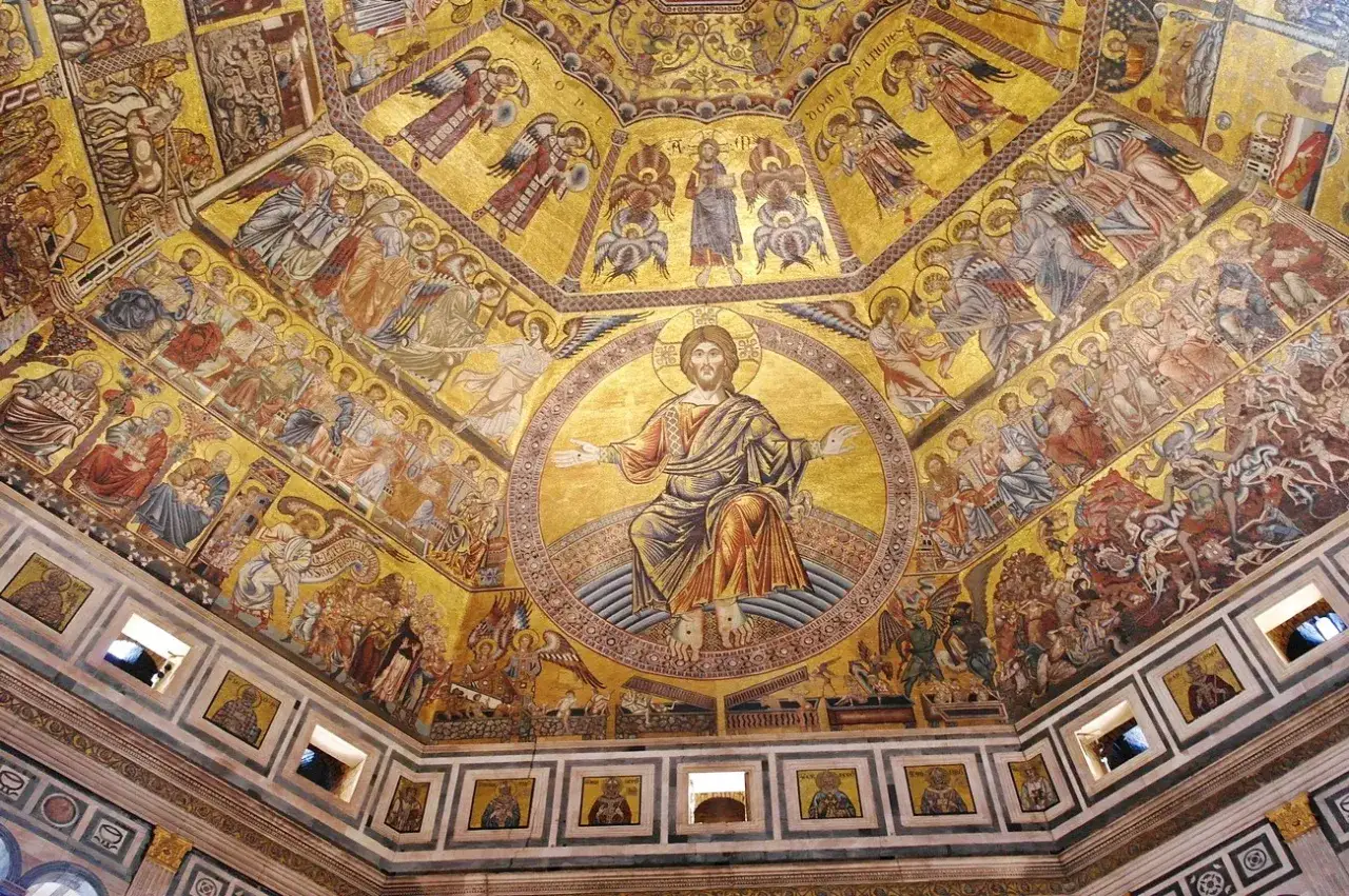 Złociste mozaiki katedry Santa Maria del Fiore ukazują Sąd Ostateczny, aniołów i sceny biblijne.